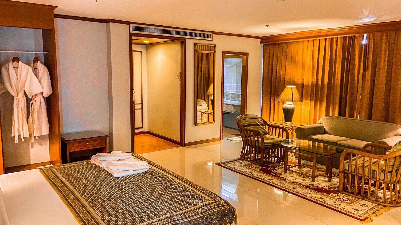K Park Grand Hotel Surat Thani Exterior foto